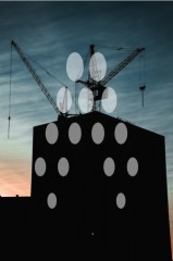 Edificio en obras a oscuras