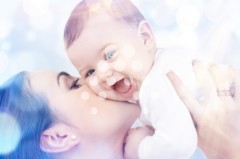 BebÃ© con la mamÃ¡