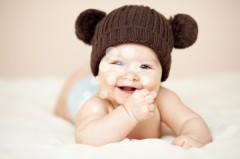 BebÃ© con gorro de orejitas