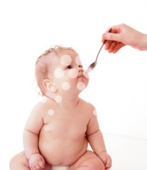 BebÃ© comiendo de la cucharita