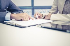 Firma de contratos